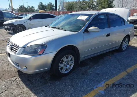 2005 Nissan Altima 2.5 S from USA, damaged, VIN 1N4AL11D75N922882